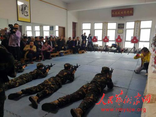 ׷��Ӣ�۾��ұ���