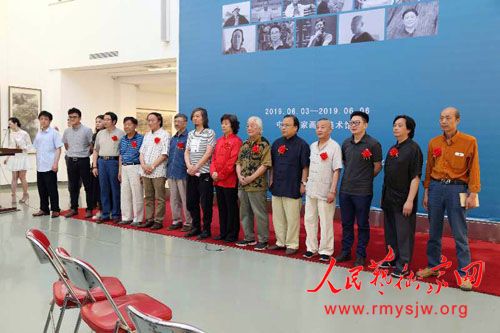 “北势南韵·杜中良山水画展”在中国国家画院美术馆举行 “北势南韵·杜中良山水画展”在中国国家画院美术馆举行