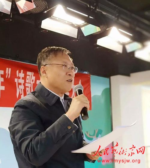 ���¾������ߡ�Ӣ�ۡ����������������ж���֮������ʣ������