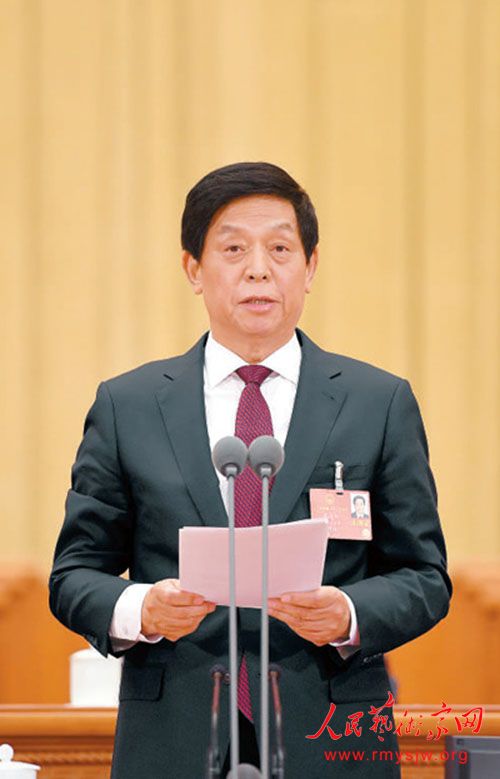 习近平出席十三届全国人大三次会议闭幕会 习近平出席十三届全国人大三次会议闭幕会