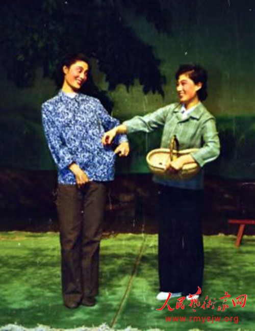 �ʻ������ڷ��Ƶļ�������˸�����ɷþ����Ҵ���������