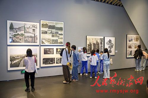 �ڶ�ʮ����滭��Ʒչ�������ڿ�Ļ