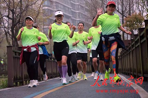 �㽭�����º�С�ֶ������ز�321�ܲ���̨��վԲ���չ�